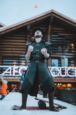 Artiste de cirque en pays de savoie